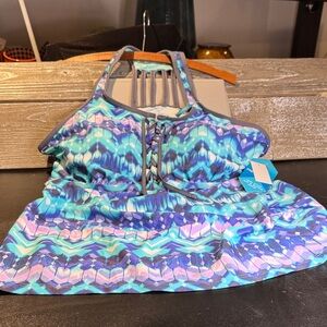 Ladies 1X swim top & cover up